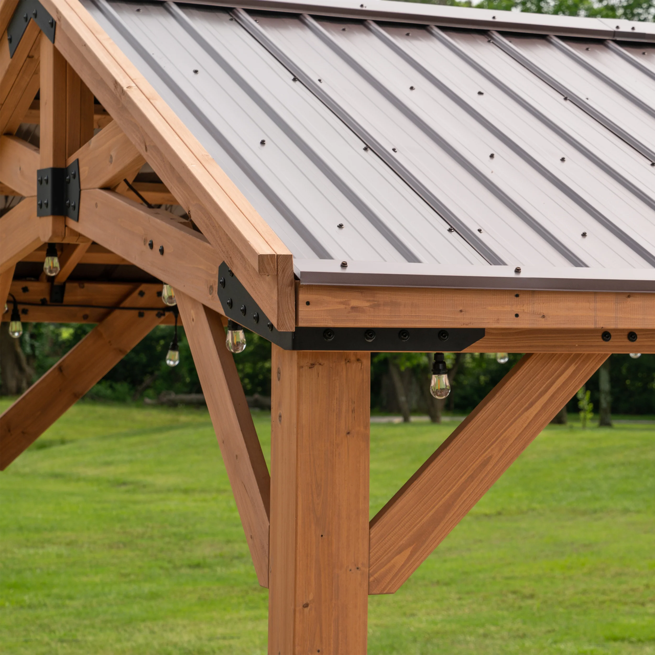 3.7m x 3.1m (12ft x 10ft) Norwood Gazebo - Image 6