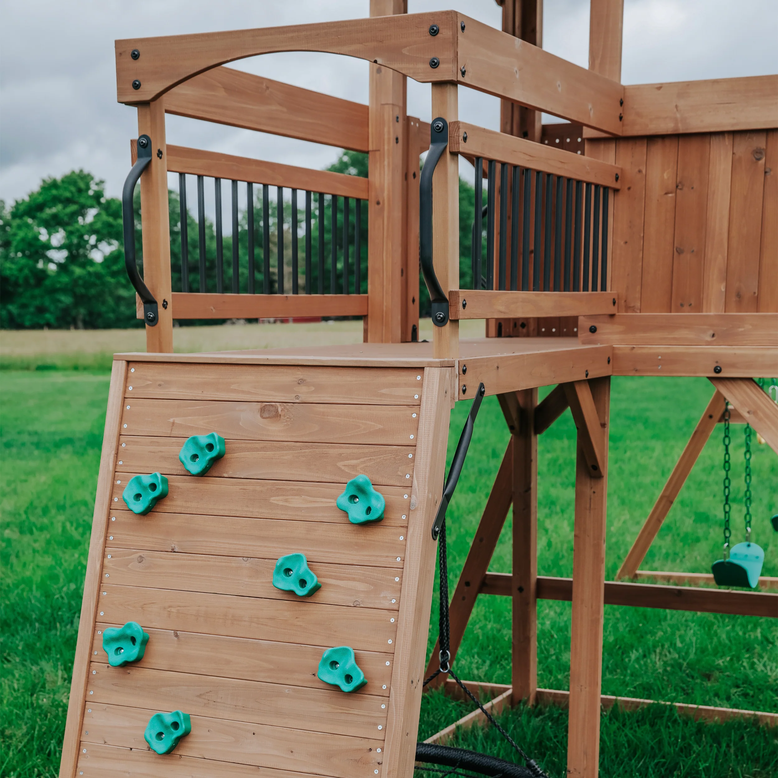 Sterling Point Swing Set and Climbing Frame - Image 5